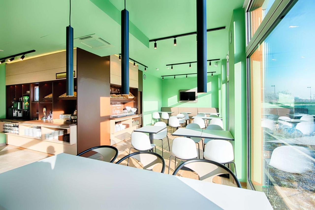 B&B Hotel 베츨러 외부 사진